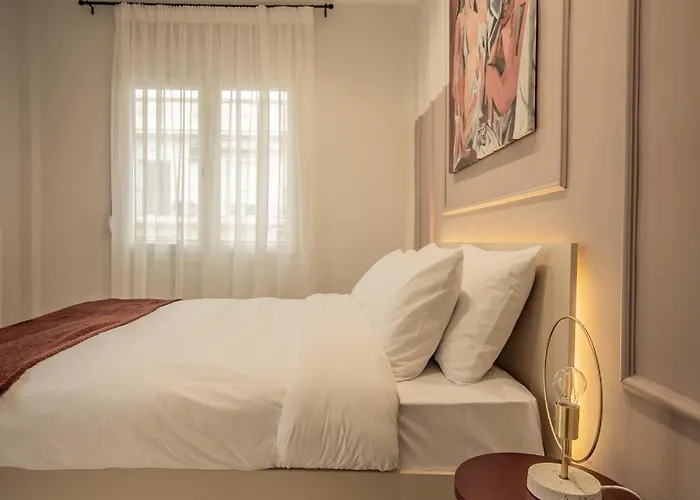 Apollo\'S Apartment On Radio City Midas Home