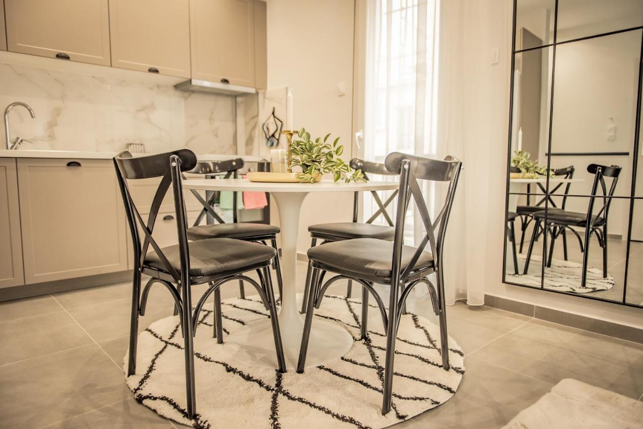 Apollo's On Radio Midas Apartament Salonic