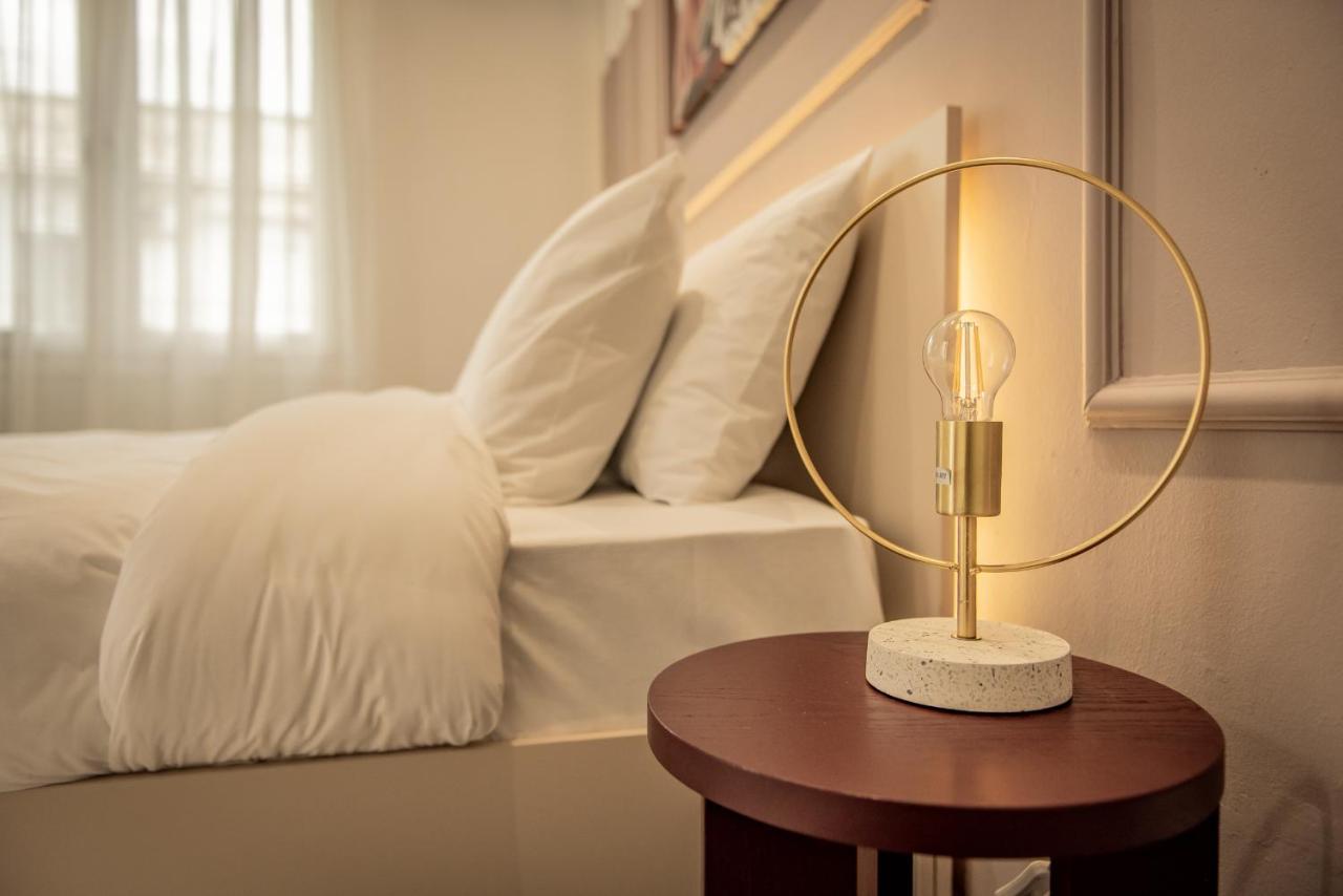 Apollo's On Radio Midas Apartament Salonic